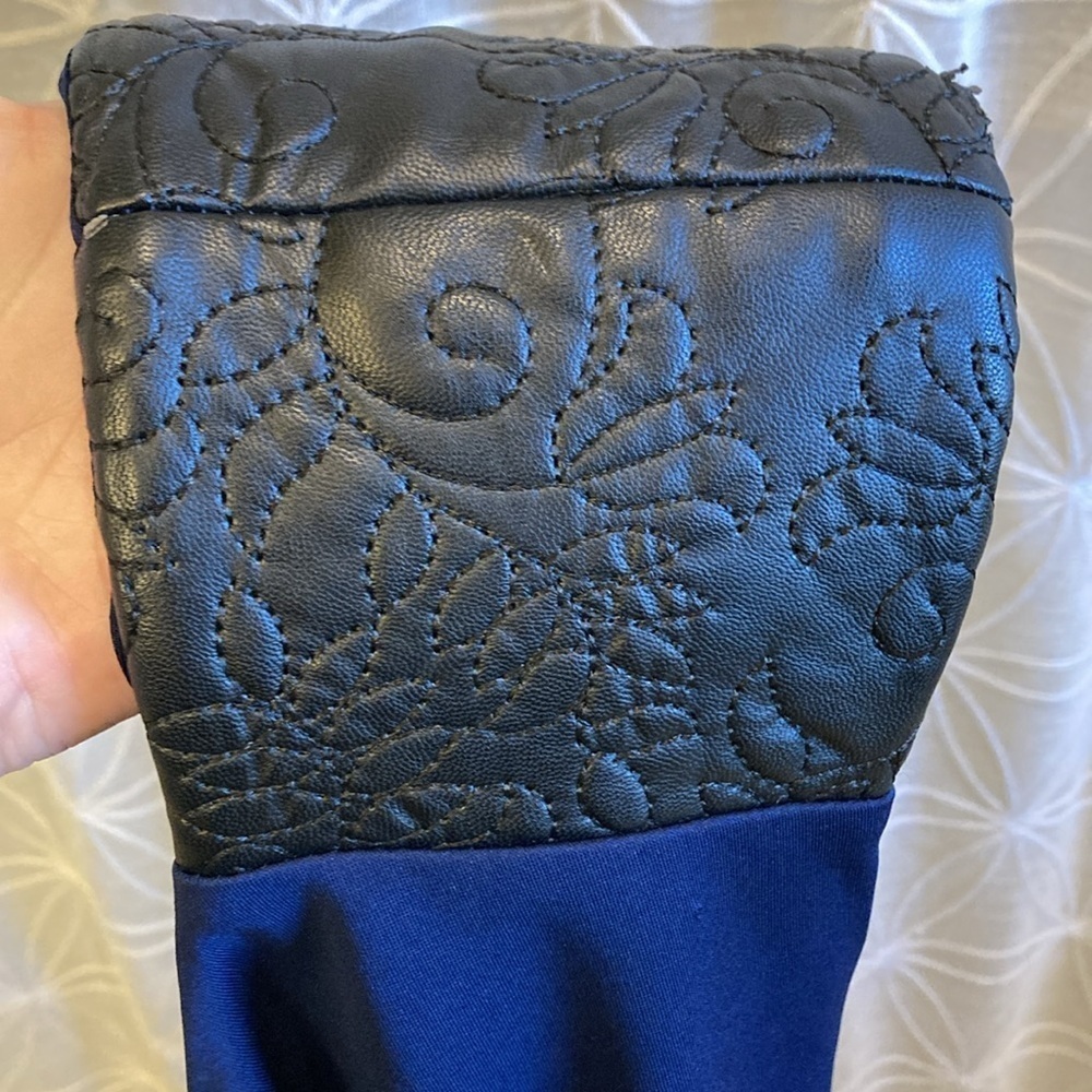 NWT Guess Bodycon Dress - Picture 3 of 12